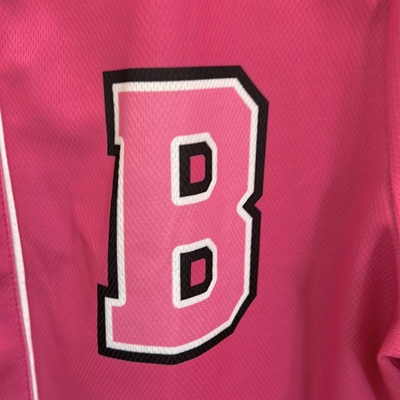 Malibu Barbie baseball shirt, size large - Picture 2 of 9